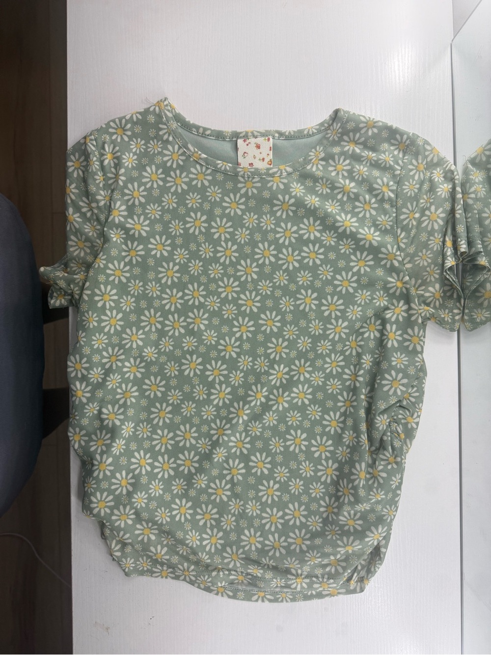 Belle Du Jour Sage Green Daisy Short Sleeve Tee